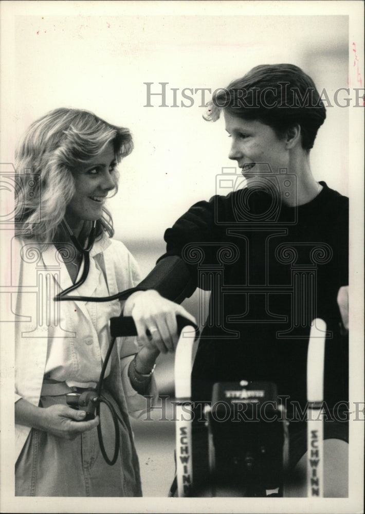 1988 Press Photo Exercise Physiologist Sticha Sue One - RRW76021 - Historic Images