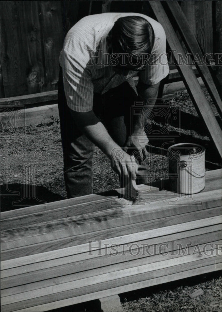 1993 Press Photo water repellent longer life redwood - RRW76073 - Historic Images