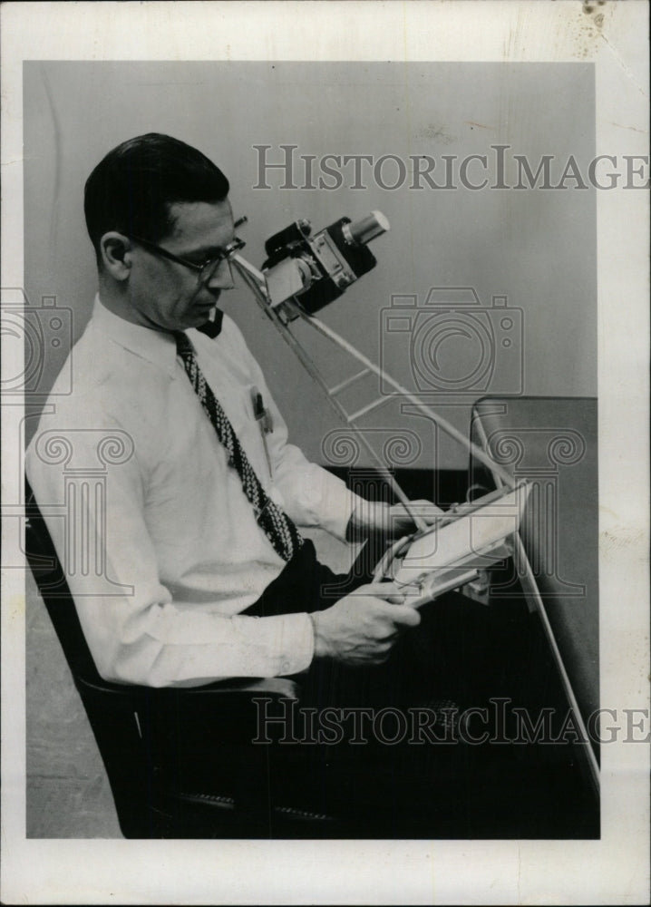 1966 Press Photo Entire Book Card Scientist Batelle Now - RRW76153 - Historic Images