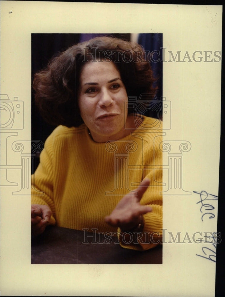 1985 Press Photo Designer Judith Weinberg - RRW76251 - Historic Images