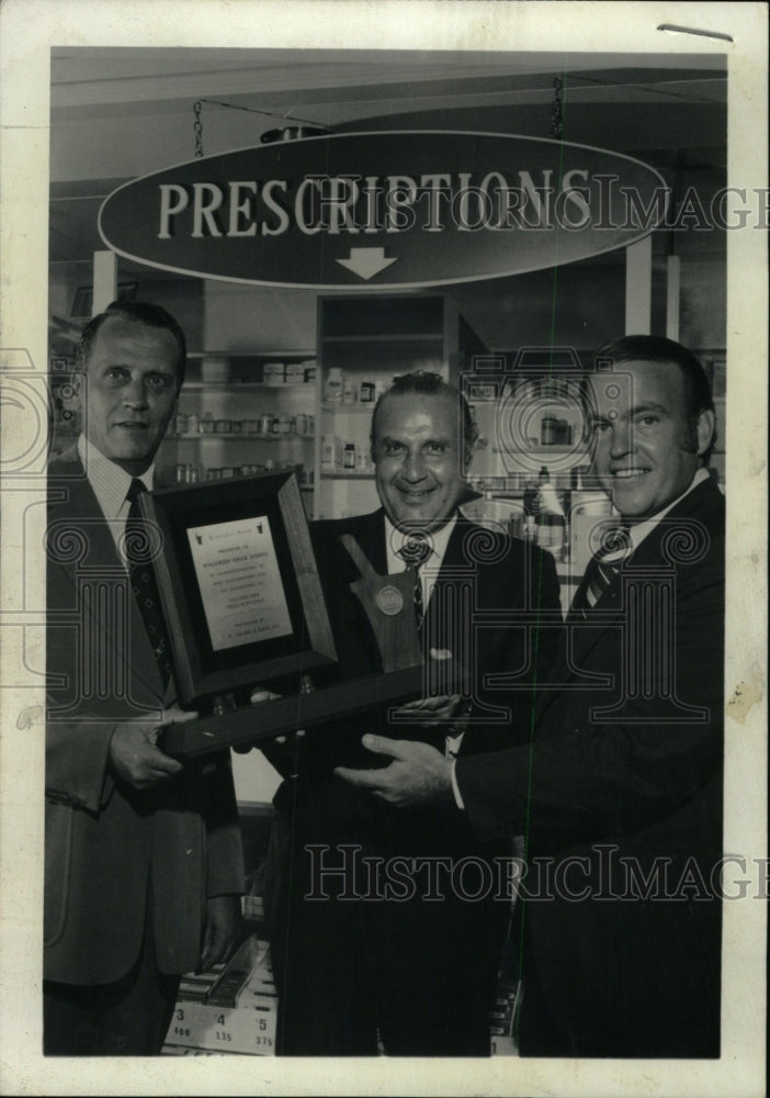 1973 Press Photo Walgreens Drug Store - RRW76333 - Historic Images