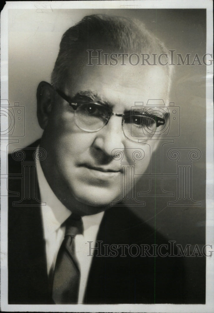 1965 Press Photo Chemical Society Chairman Dr Leon Swee - RRW76395 - Historic Images