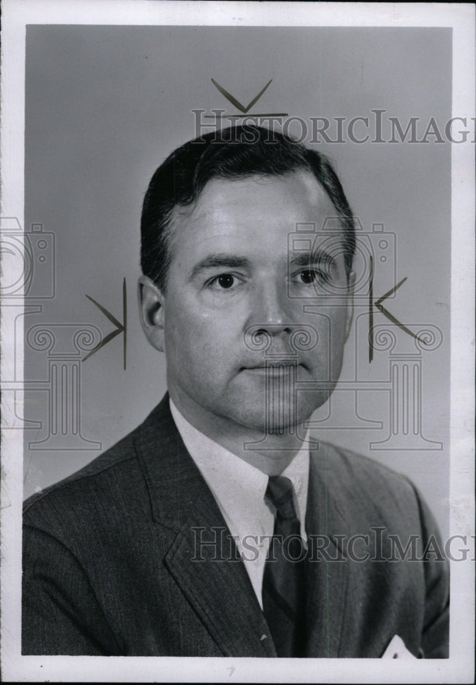 1966 Press Photo Milton Henkel Realty Appraiser Mich. - RRW76417 - Historic Images