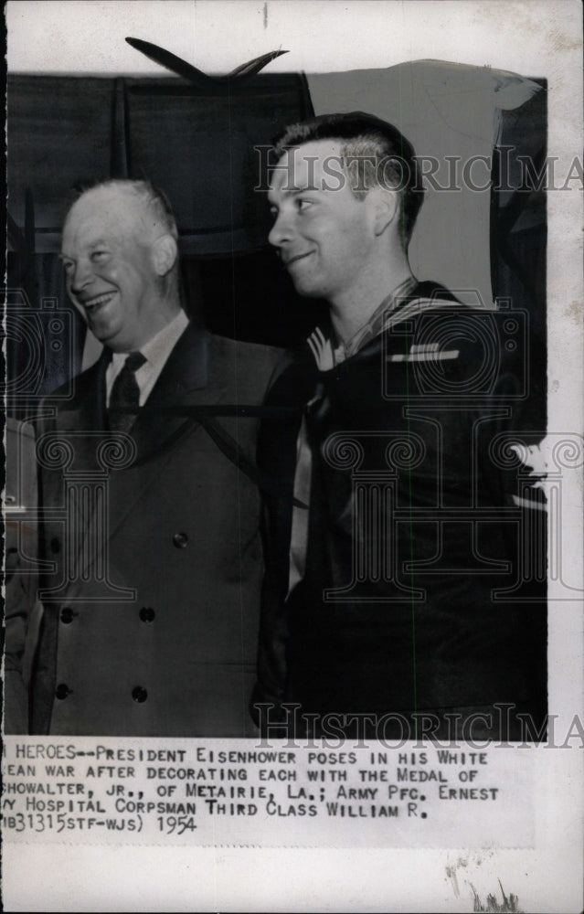 1954 Press Photo William Richard Charette, US Navy - RRW76627 - Historic Images