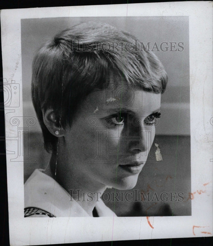 1969 Press Photo Mia Farrow - RRW76687 - Historic Images