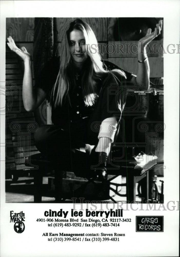 1994 Press Photo Cindy Lee Berryhill Singer Songwriter - RRW76723 - Historic Images