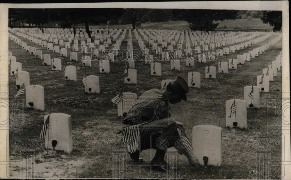 1961 Press Photo Robert W. Westgard Arlington Cemetary - RRW77087 - Historic Images