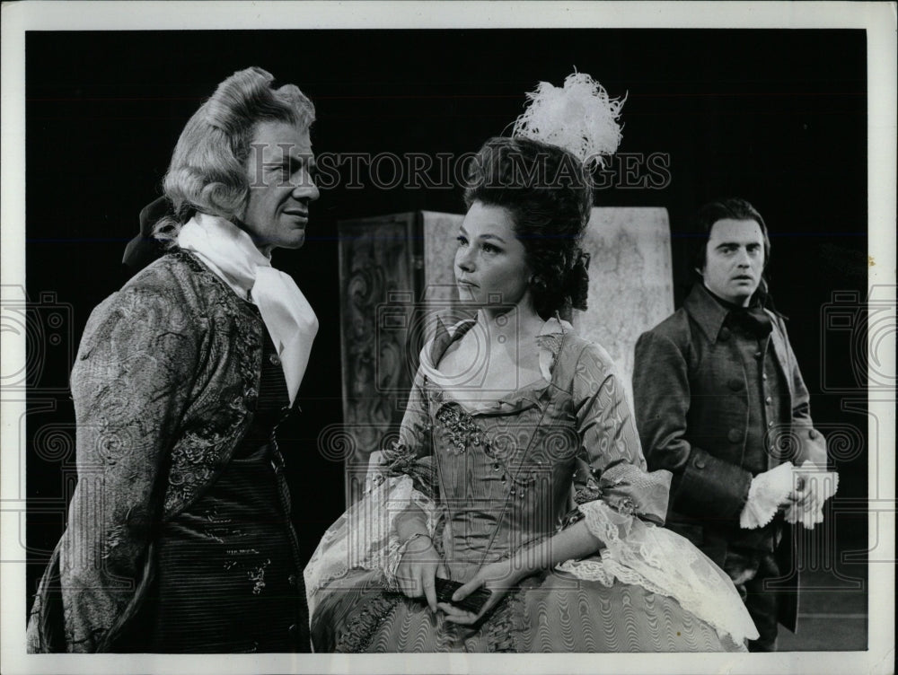 1970 Press Photo School For Scandal Play Stratford - RRW77267 - Historic Images