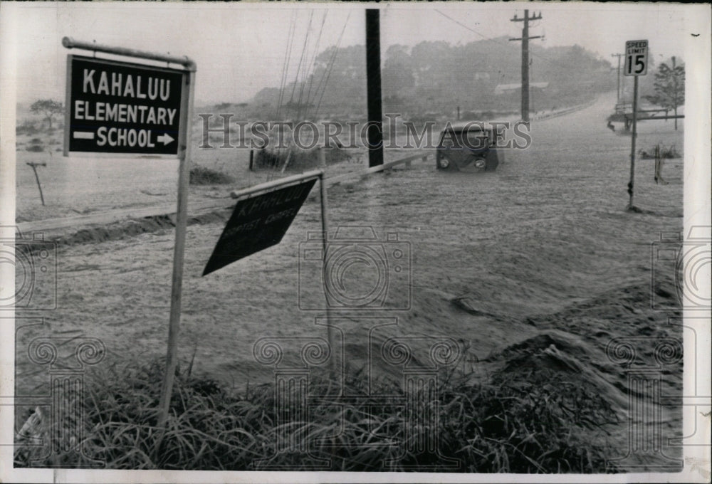 1965 Press Photo Hawaiian Floods Destroyed Homes, Roads - RRW77315 - Historic Images