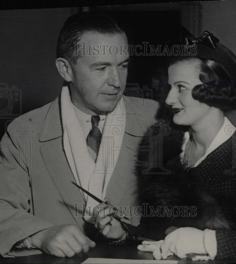 1932 Press Photo John Considine to wed Carmen Patages - RRW77405 - Historic Images