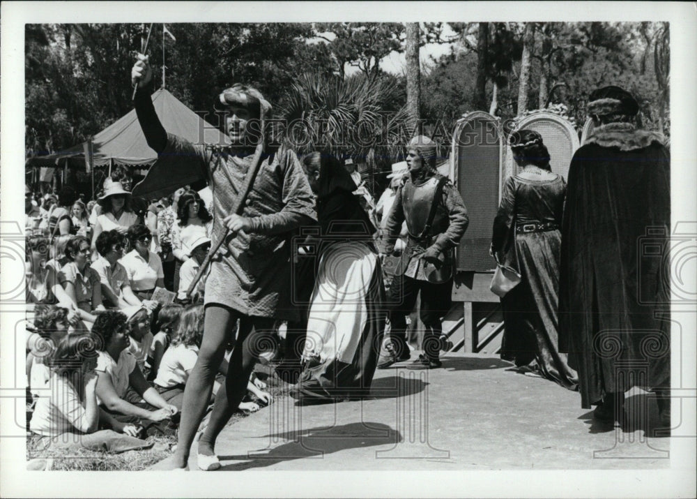 1983 Press Photo Ringling Museums Medieval Fair Dancers - RRW77521 - Historic Images