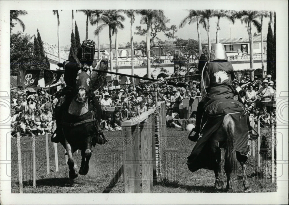 1983 Press Photo Jousting Medieval Fair Ringling Museum - RRW77535 - Historic Images