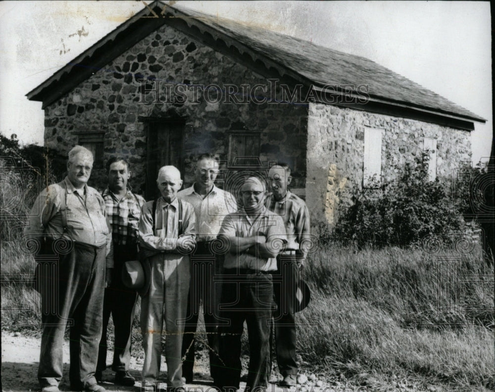 1959 Press Photo Older Men Cobblestone Schoolhouse - RRW77705 - Historic Images