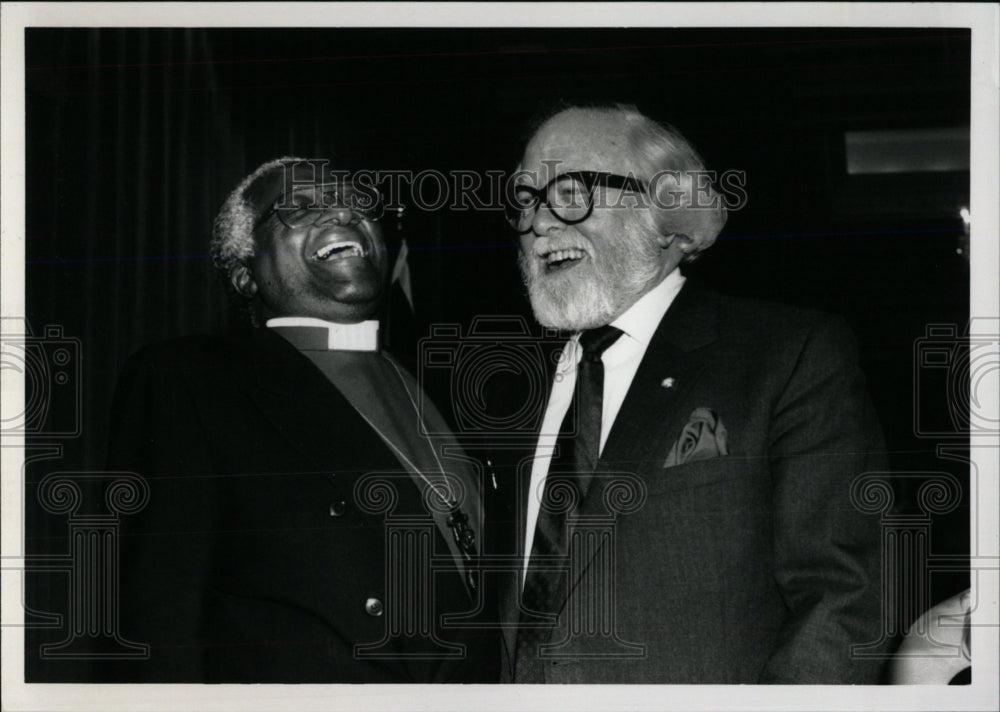 1994 Press Photo Richard Attenborough &amp; Desmond Tutu - RRW77727 - Historic Images