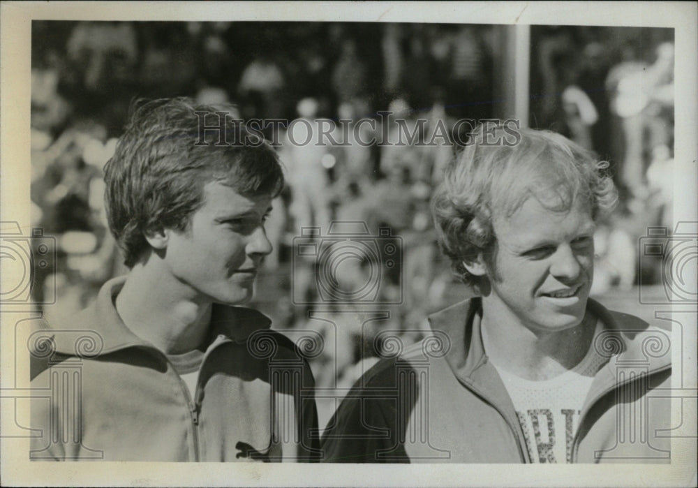 1976 Press Photo Earl Bell Don Roberts - RRW77737 - Historic Images