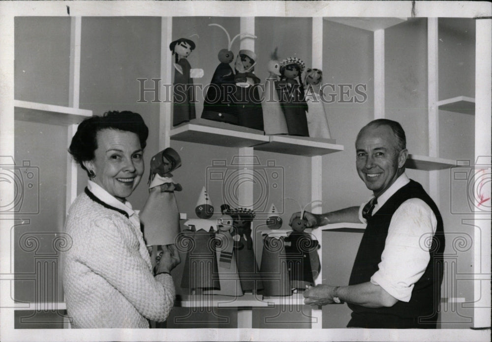 1959 Press Photo Alan Gilmore Puppeteer - RRW78039 - Historic Images