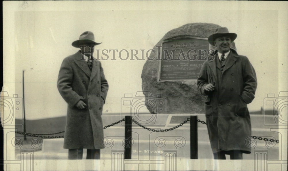 J.B.Griffith,who erected memorial for old stage driver - RRW78205 - Historic Images