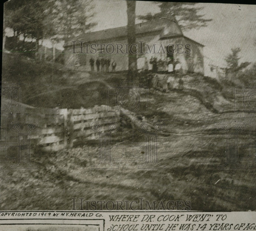 1919 Press Photo Dr Cook Old School Exterior - RRW78229 - Historic Images