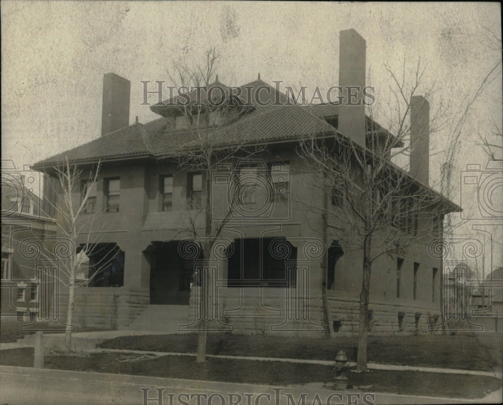 Press Photo Charles Hughes Jr Residence Exterior - RRW78255 - Historic Images