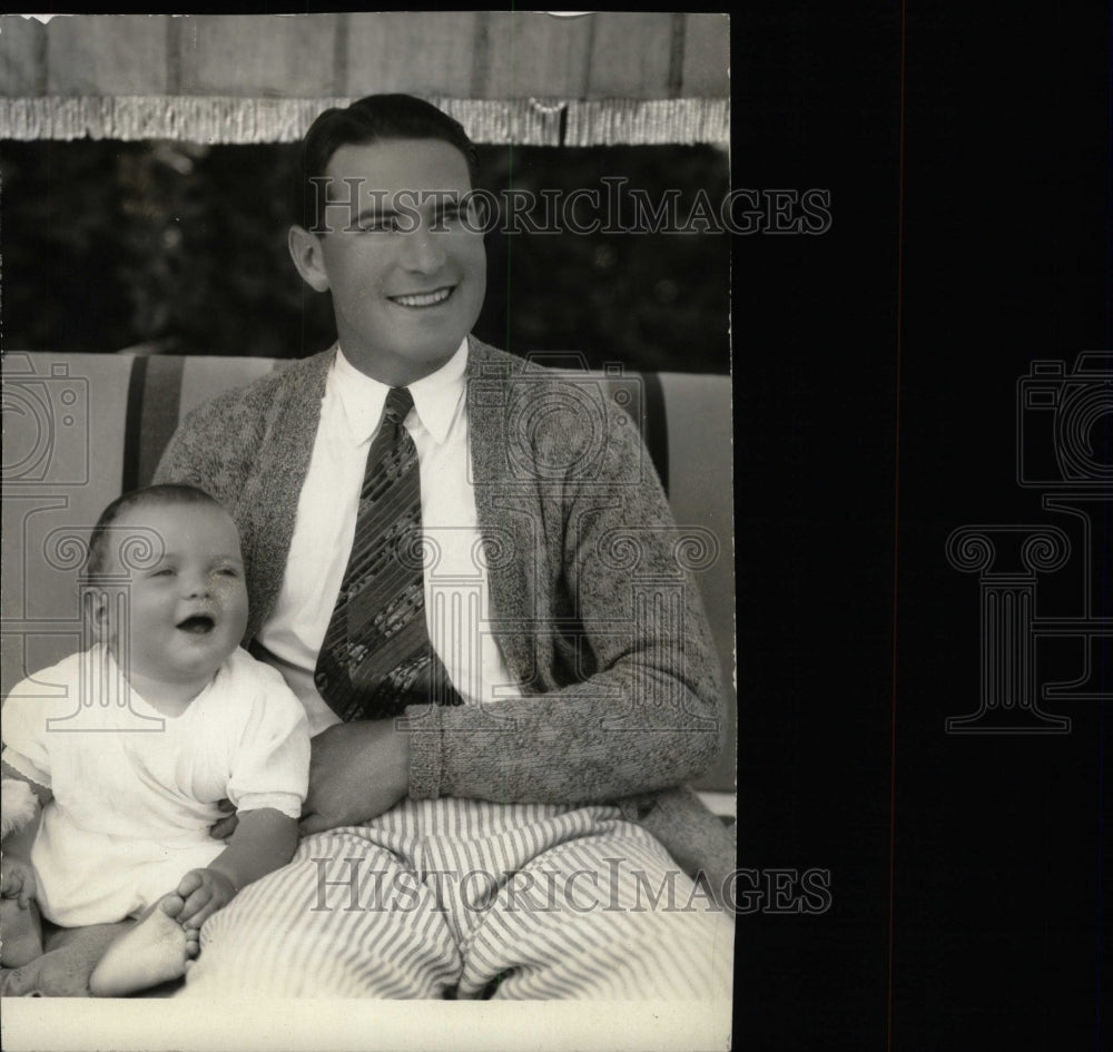 1928 Press Photo Lloyd Smile Face Player Donald Hughes - RRW78417 - Historic Images