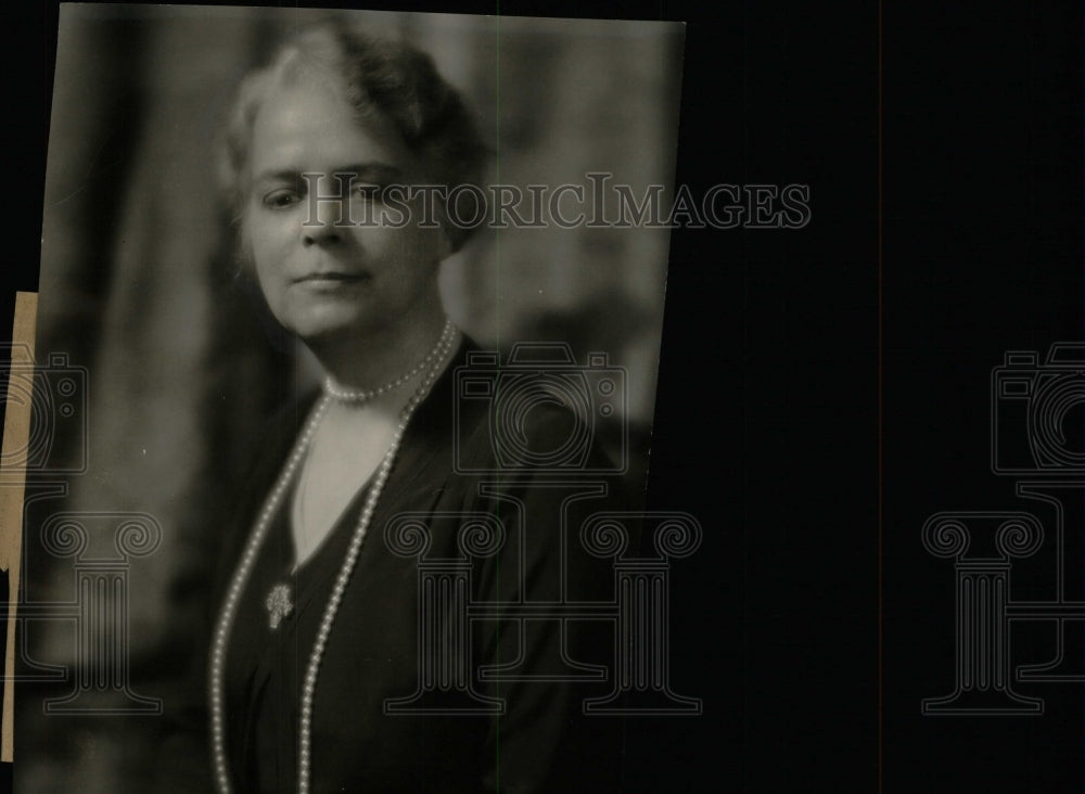 1930 Press Photo Lady Lindsay British ambassador wife - RRW78559 - Historic Images