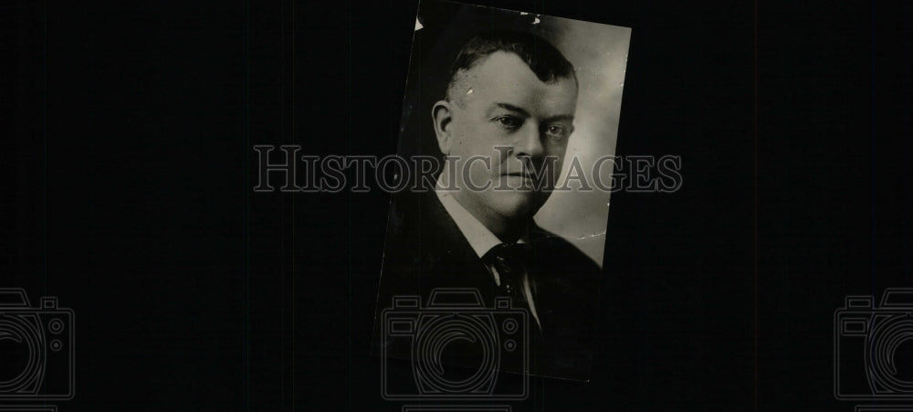 1932 Press Photo Frank McCabe city detective veteran - RRW78941 - Historic Images