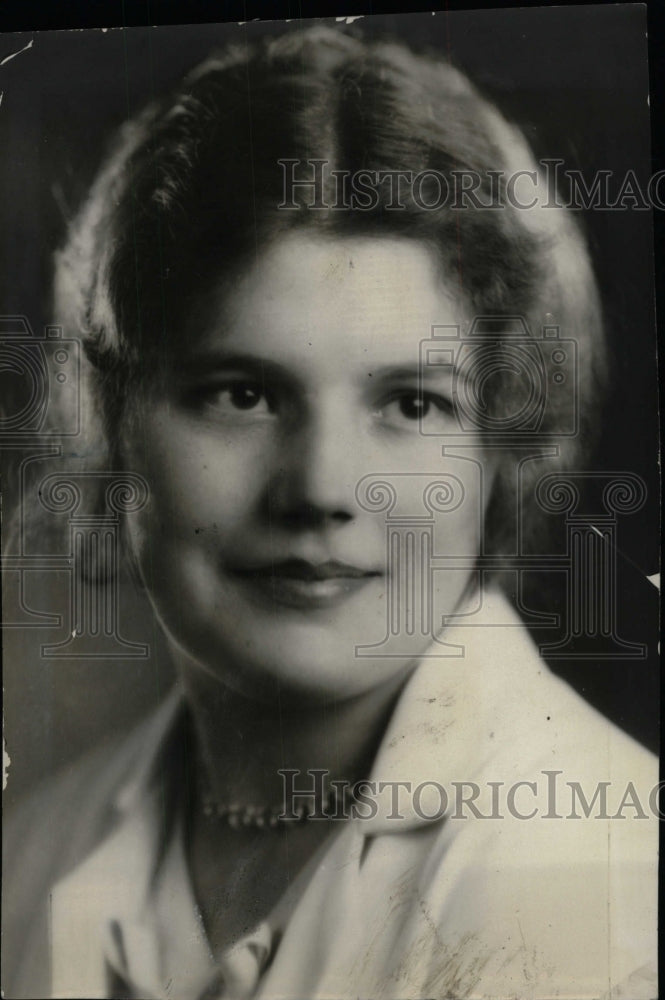 1932 Press Photo Hostess Miss Jane Griffin - RRW78991 - Historic Images