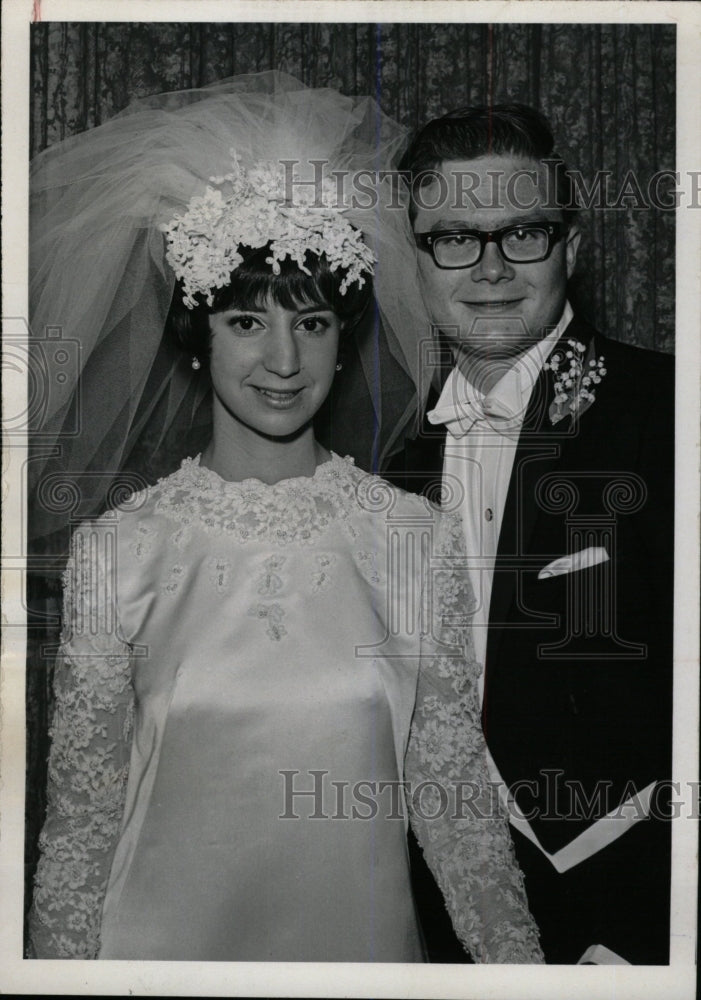 1968 Press Photo San Francisco Marcia Ann Bernstein Wed - RRW79139 - Historic Images