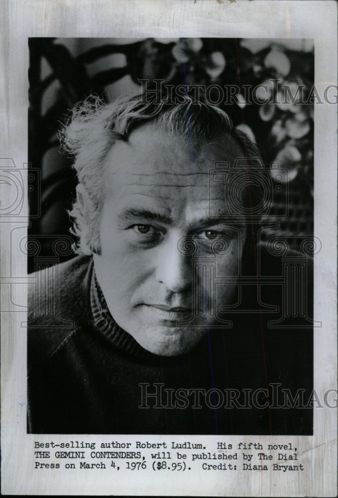 1976 Press Photo Author Robert Ludlum - RRW79273 - Historic Images