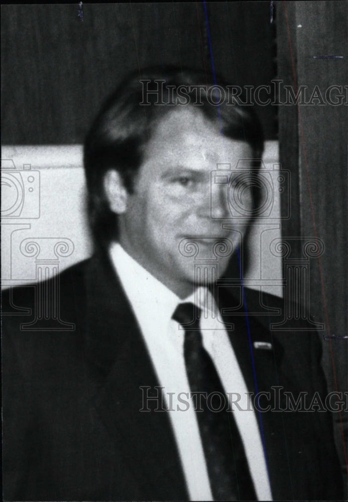 1990 Press Photo Peter Kenney Senator Commissioner - RRW79401 - Historic Images