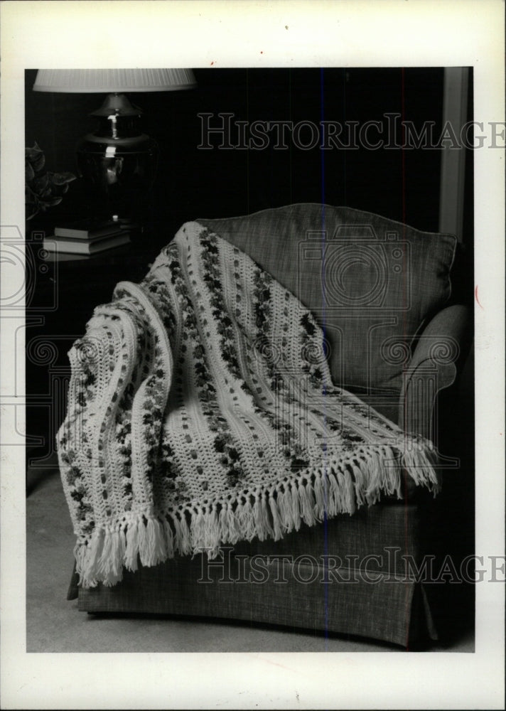 1989 Press Photo Crochet Ribbon Nostalgia Afghan Flower - RRW79539 - Historic Images