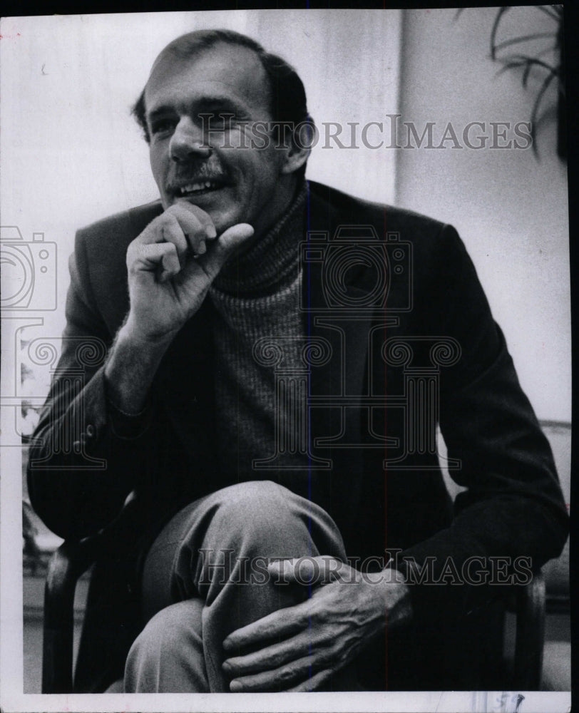 1981 Press Photo Richard Bach American writer author - RRW79589 - Historic Images