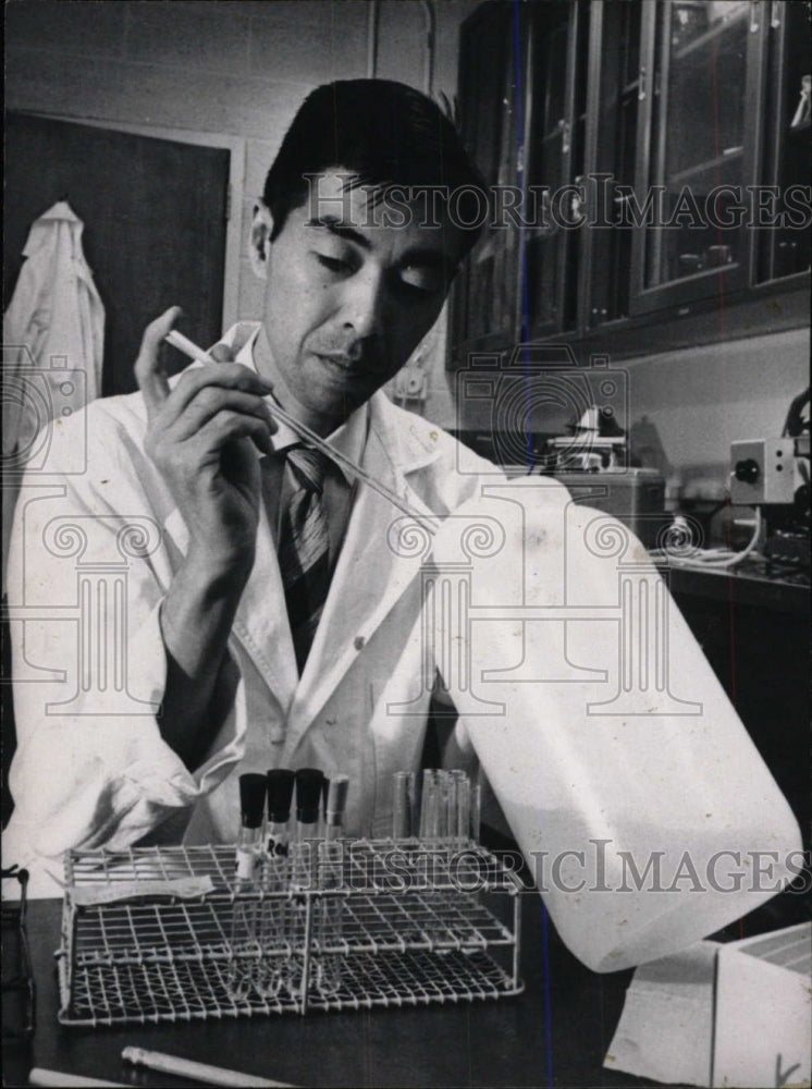 1964 Press Photo Dr Kimishige Ishizaka Immunology - RRW79721 - Historic Images