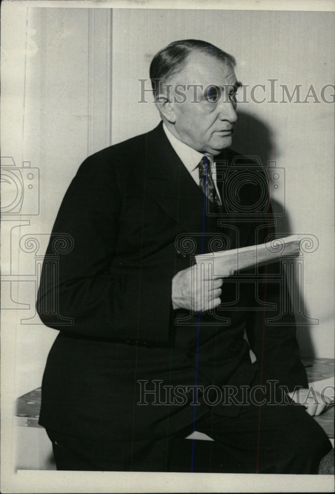 1931 Press Photo Doctor Charles Mayo Munn report talks - RRW79815 - Historic Images
