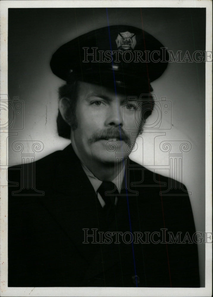 1983 Press Photo John Turner Detroit Fireman John - RRW79875 - Historic Images