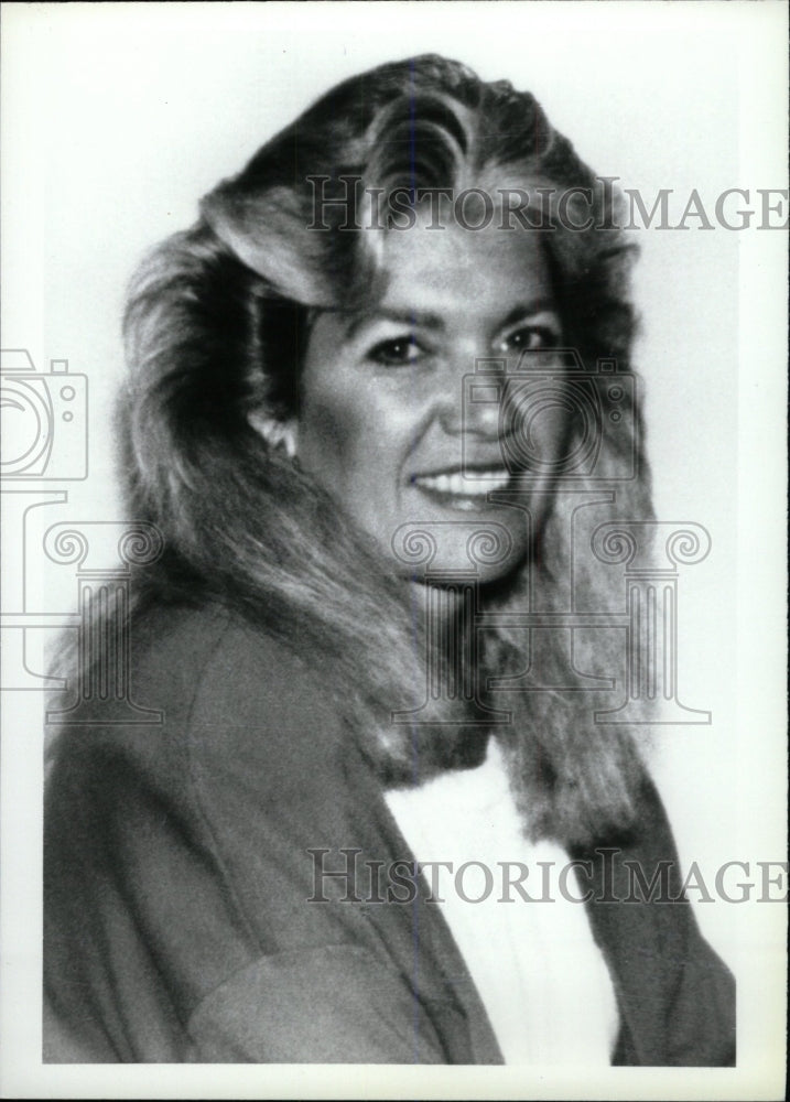 1988 Press Photo Jennifer Gore Executive - RRW79921 - Historic Images