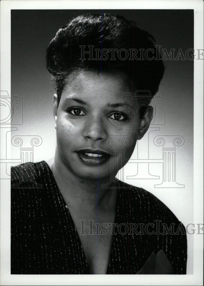 1989 Press Photo Sherry Allen executive Director - RRW80083 - Historic Images