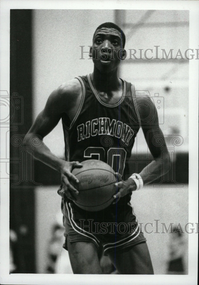 1984 Press Photo John Newman Basketball Player - RRW80341 - Historic Images