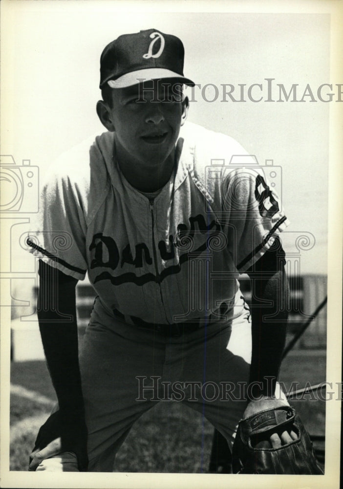 1968 Press Photo Bill Sluka Denver right fielder - RRW80453 - Historic Images