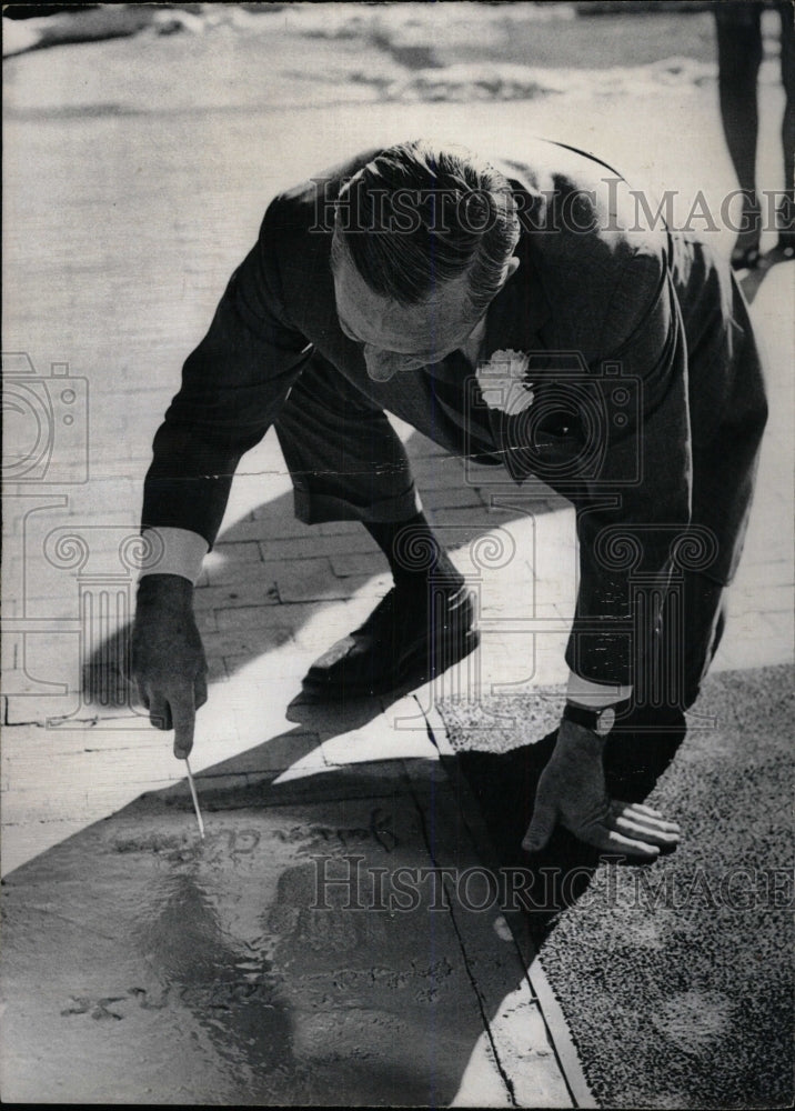 1972 Press Photo Skyline bank John Love Denver cement - RRW80699 - Historic Images