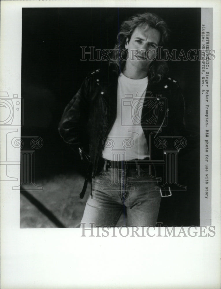 1992 Press Photo Features Music Singer Peter Frampton - RRW80713 - Historic Images