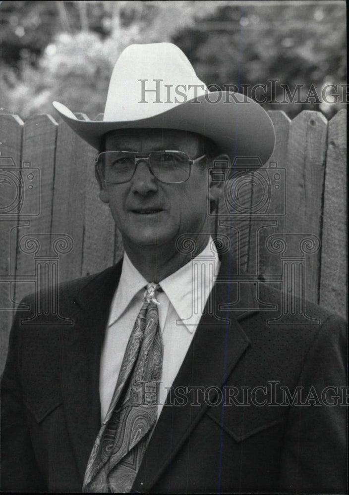 1988 Press Photo Jerry Jensen Cheyenne Frontier Days - RRW80937 - Historic Images