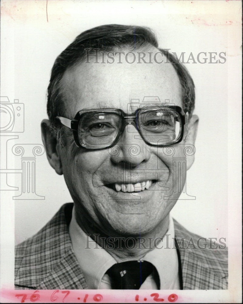 1984 Press Photo William Eckley (Professor) - RRW81011 - Historic Images