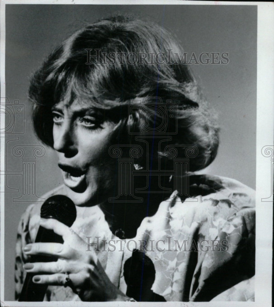 1988 Press Photo Lesley Gore American Singer - RRW81069 - Historic Images