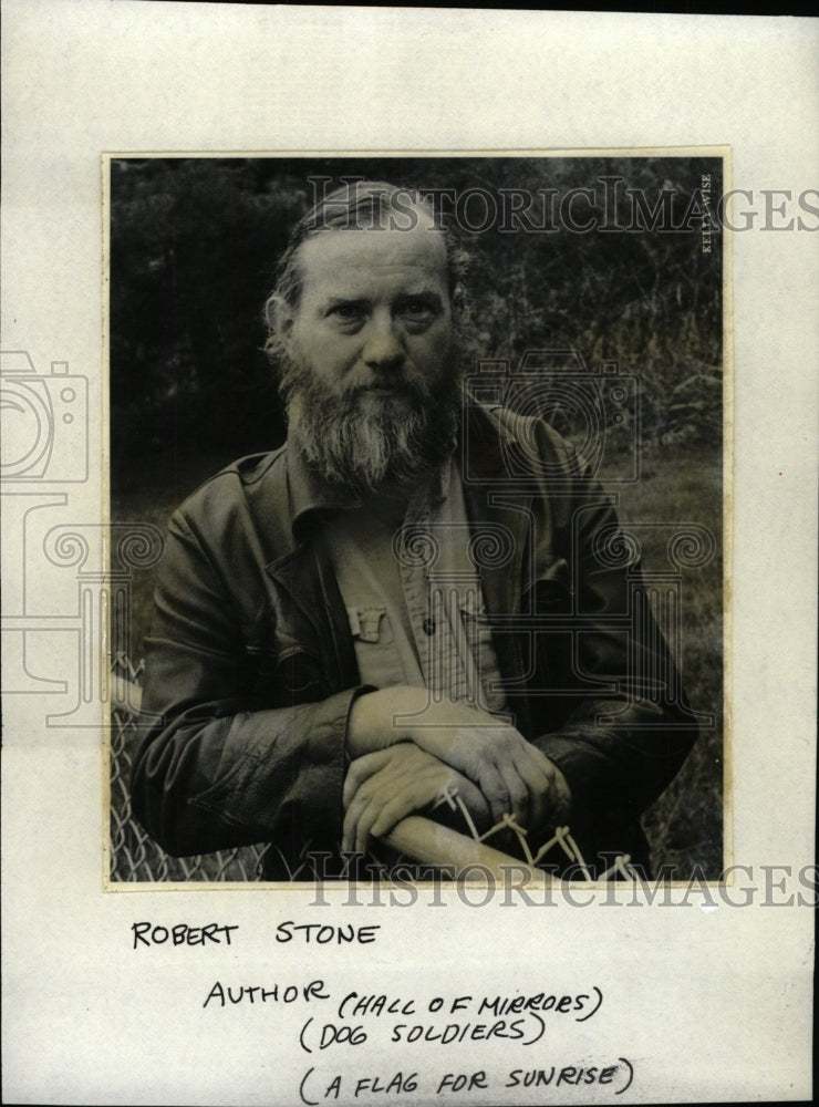 1981 Press Photo Robert Stone American novelist Author - RRW81449 - Historic Images