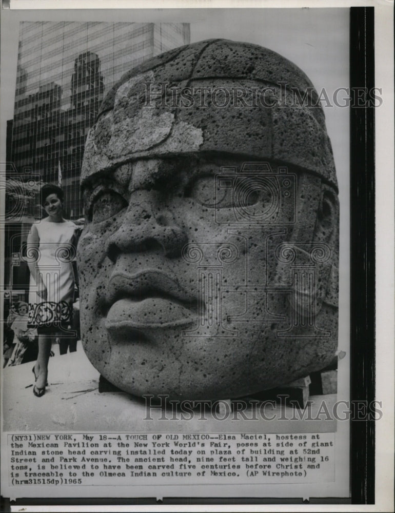 1965 Press Photo Elsa Maciel Mexican Pavilion world - RRW81735 - Historic Images