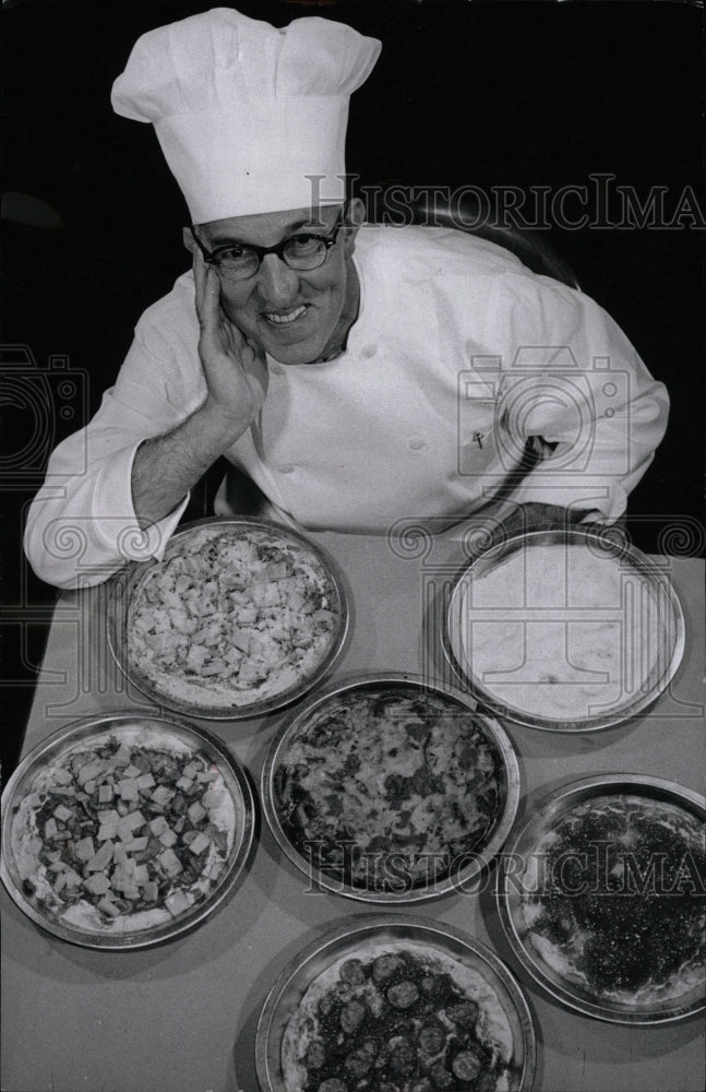 1956 Press Photo Charles Siegrist Chrysler Plymouth - RRW82047 - Historic Images