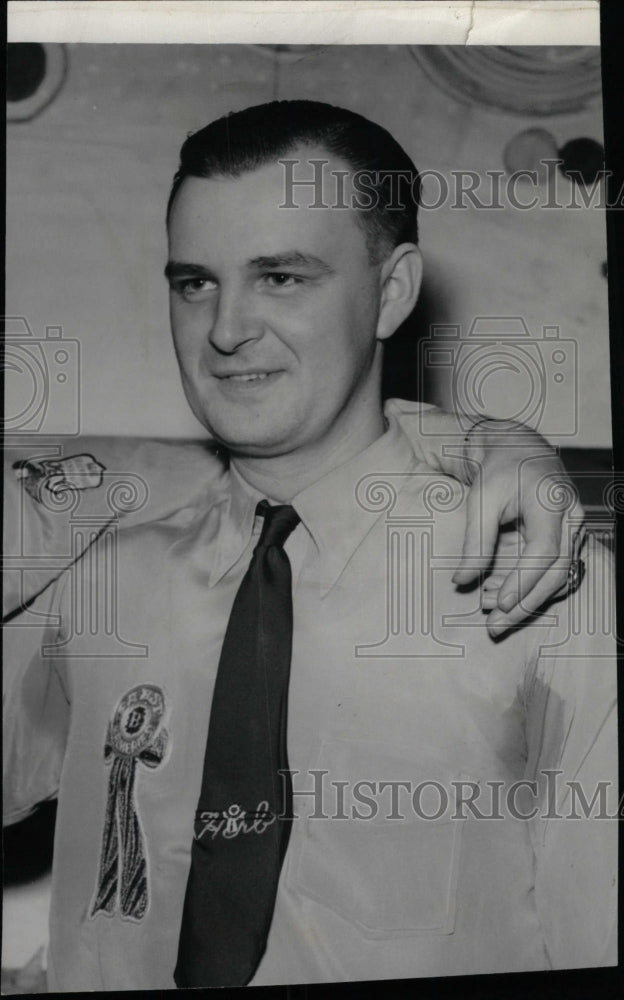 1940 Press Photo Joseph Smith bowler Smile Uniform - RRW82105 - Historic Images