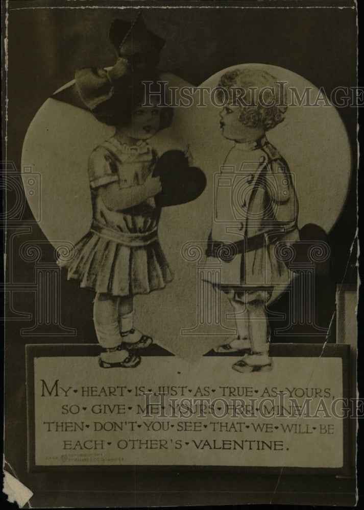 Press Photo Valentine greeting card art Heart symbol - RRW82269 - Historic Images