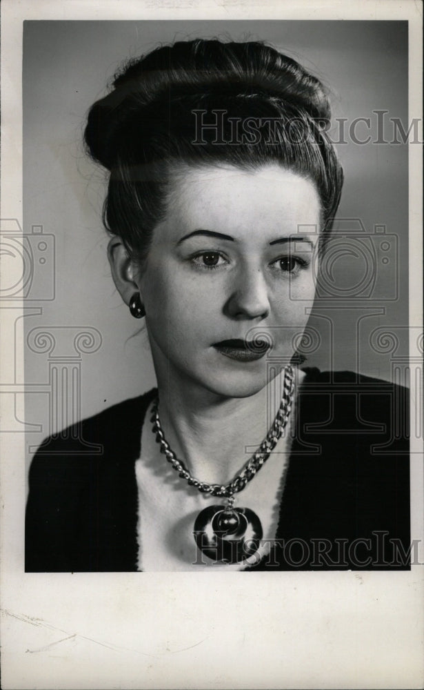 1945 Press Photo Bette Wright Film Actress Chicago - RRW82403 - Historic Images